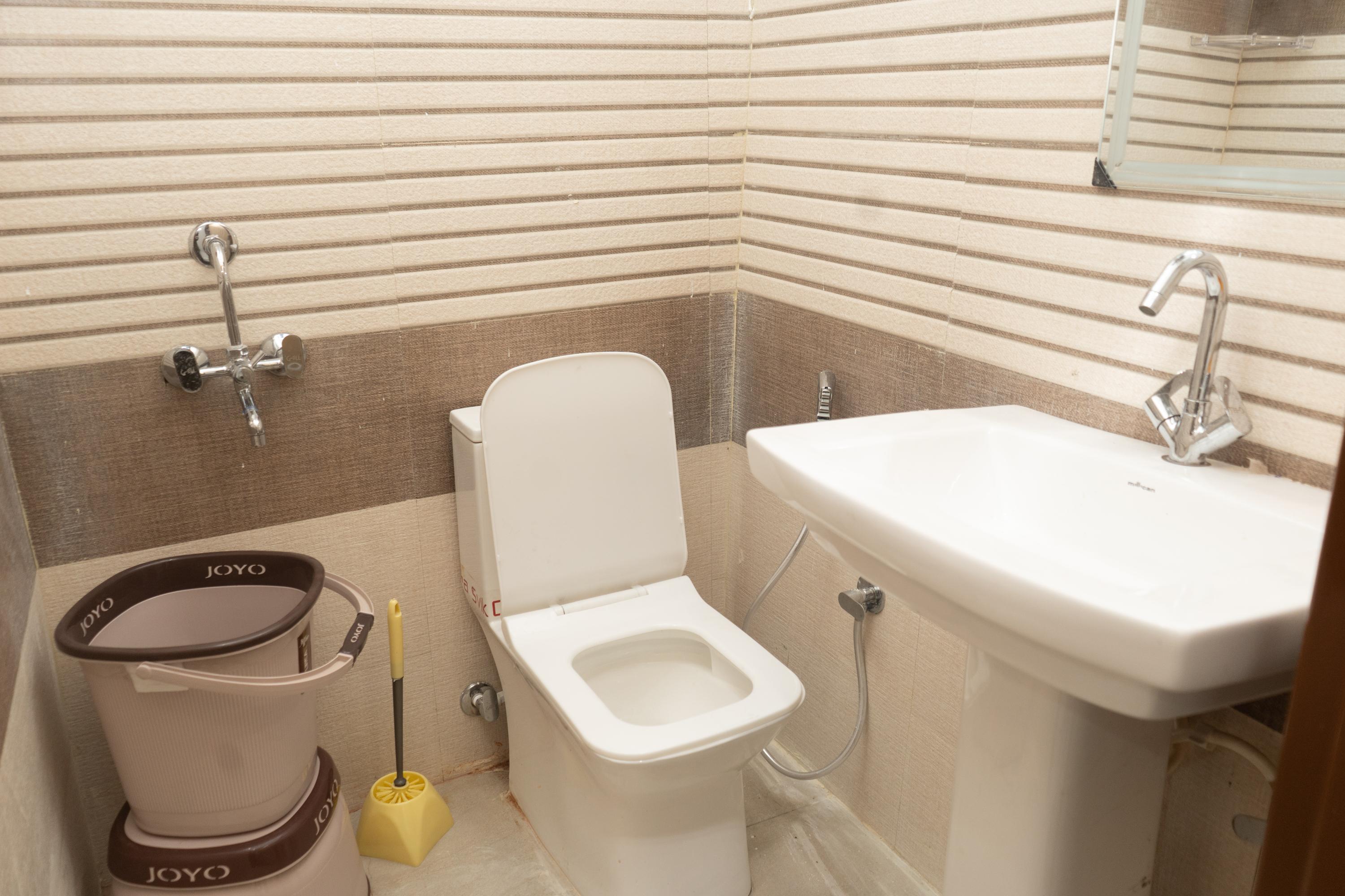 Room 1 Image 6